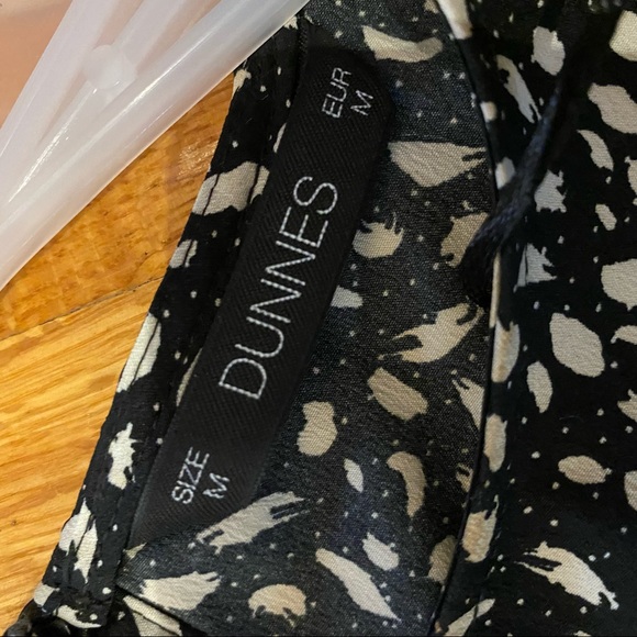 Dunes Stores Light weight patterned light weight maxi dress M - Picture 8 of 10